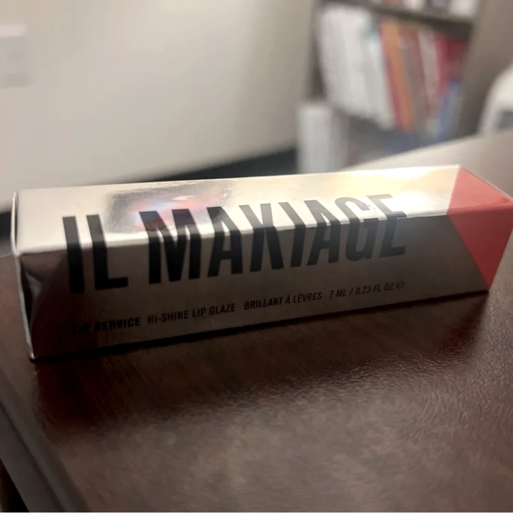 IL Makiage Lip Service Hi-Shine Lip Glaze